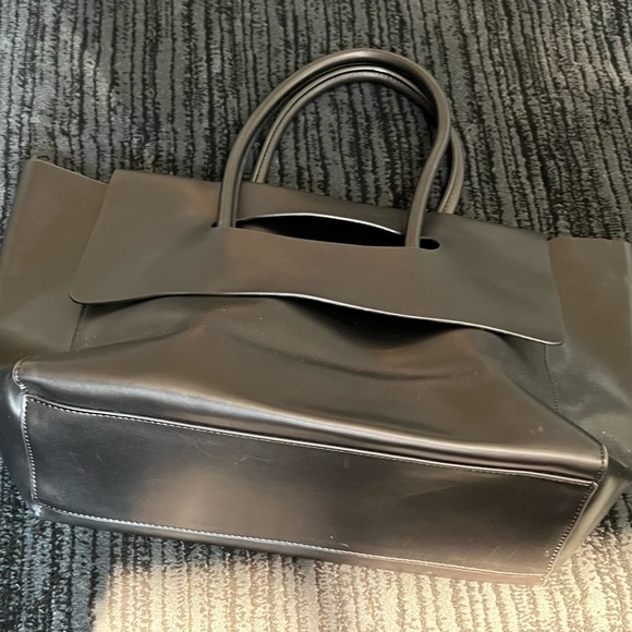 View In Box Leather Purse - Picture 6 of 8